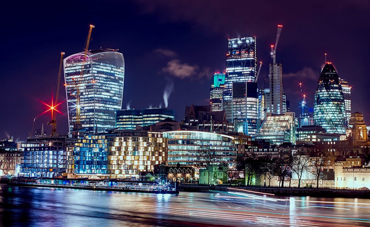 Big banks need to swiftly adopt embedded finance
